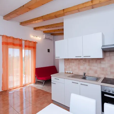 House Maslina * Medolino